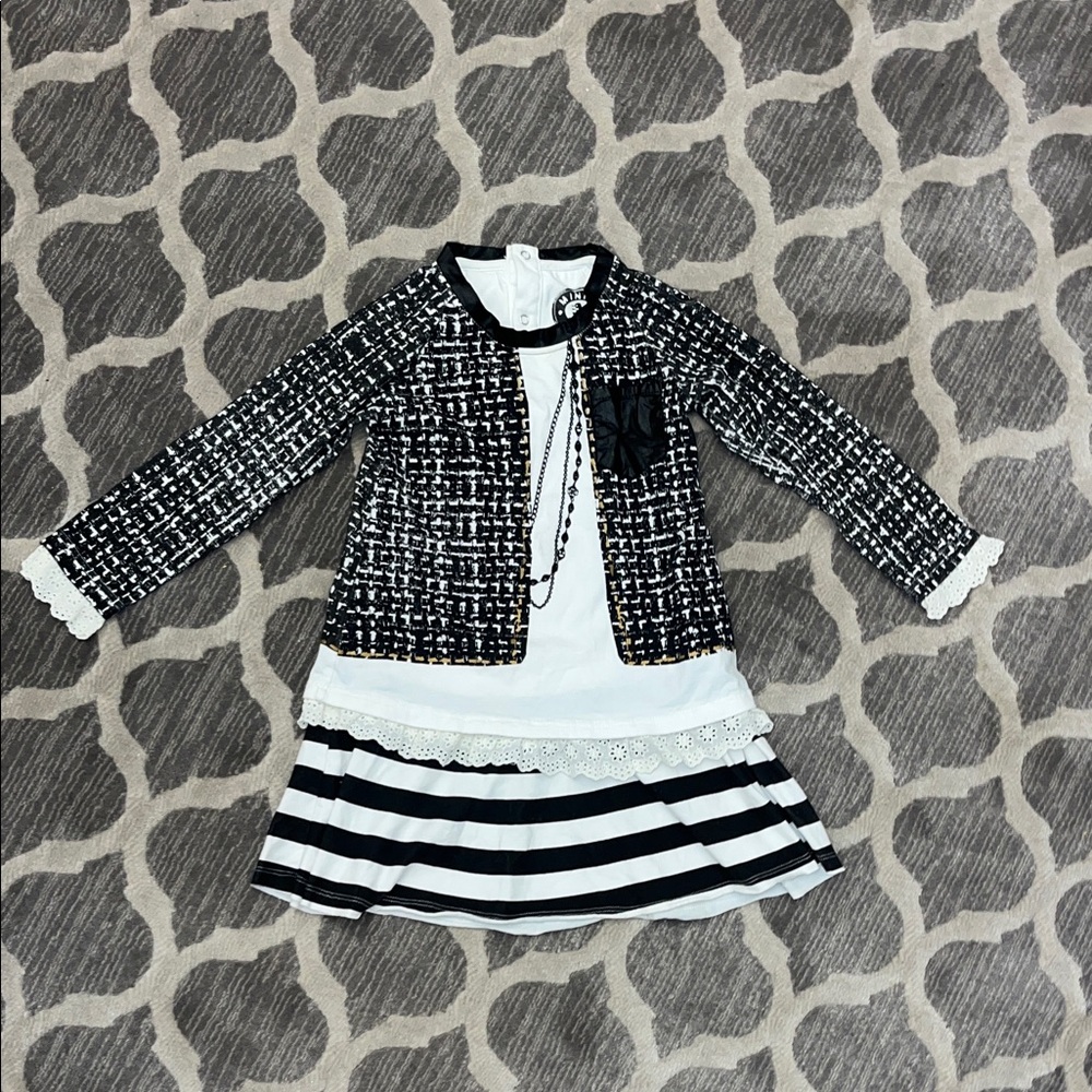 Mini Shatsu Black and White Dress